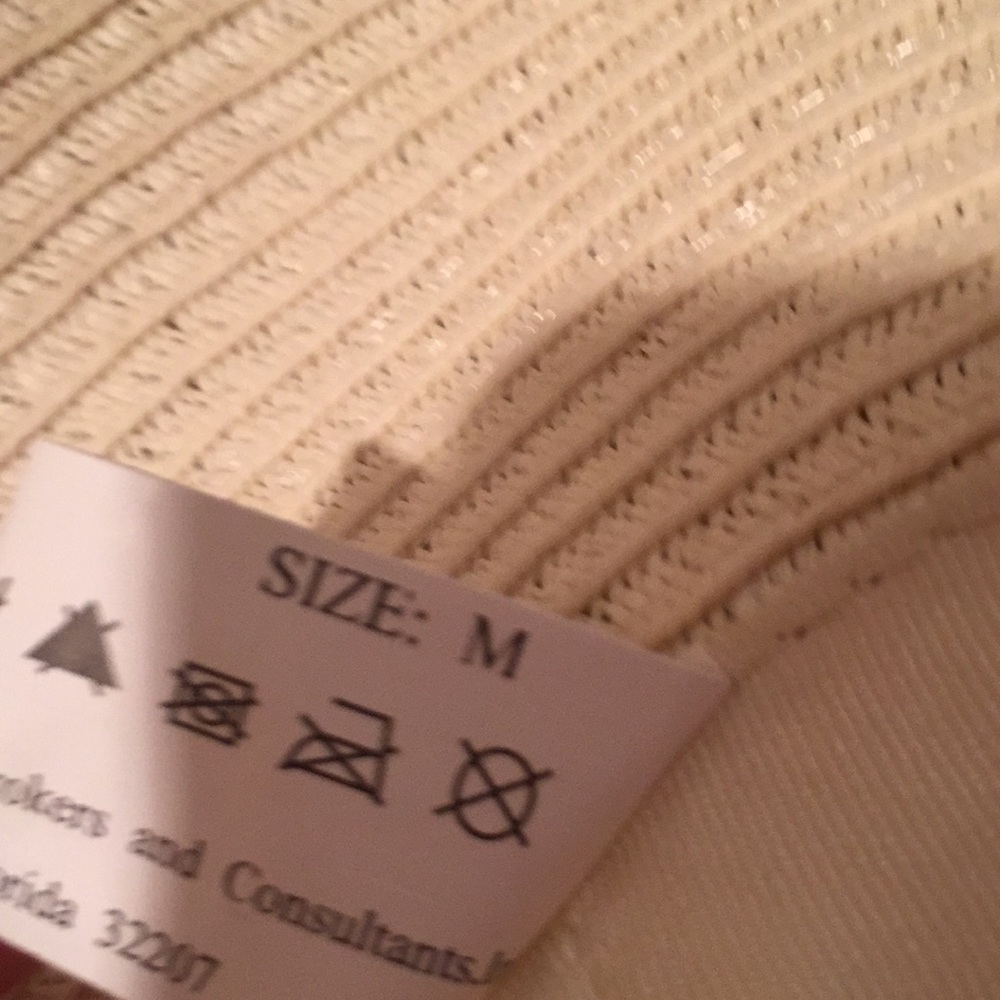 Floppy hat - Picture 3 of 3